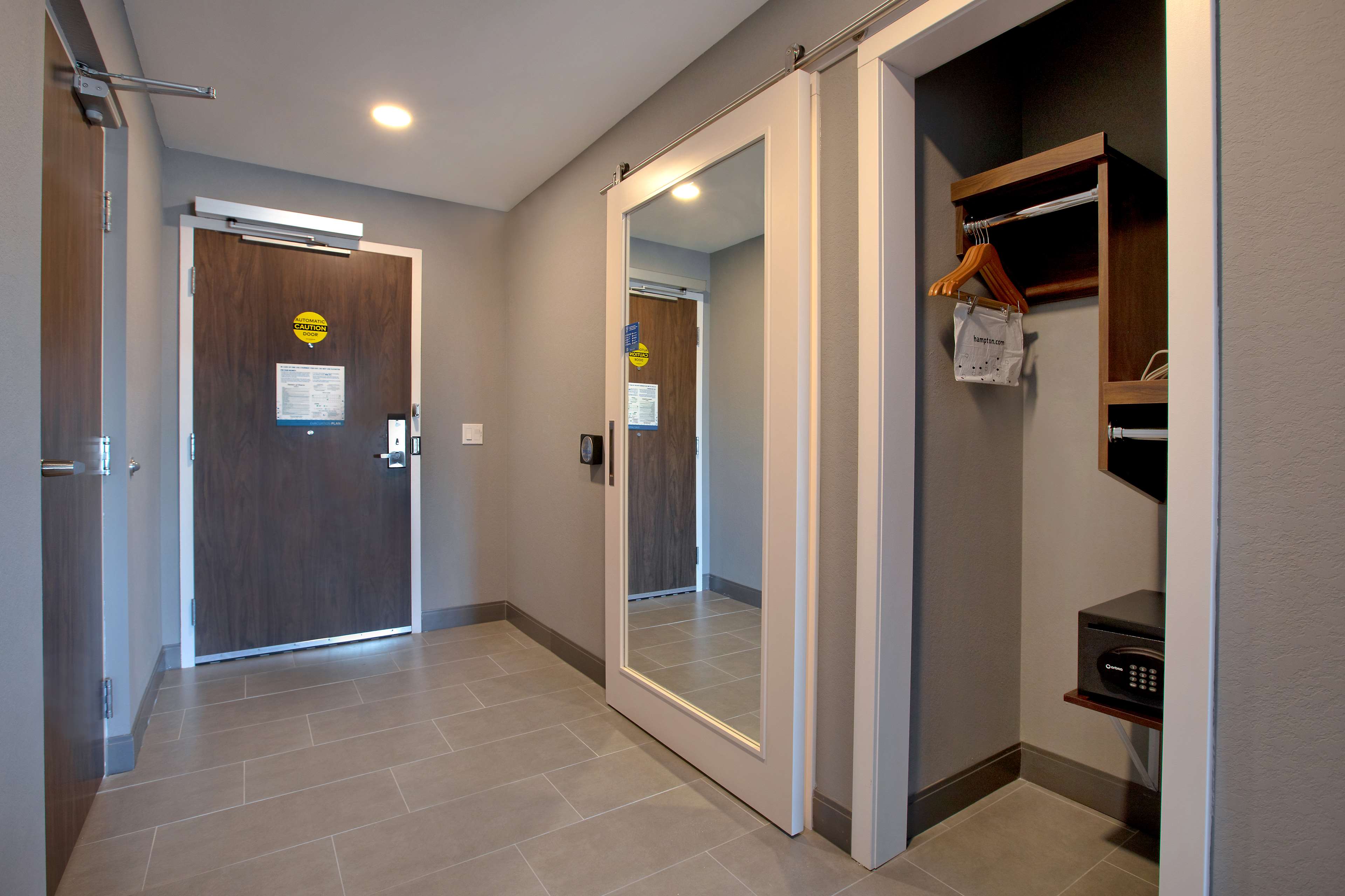 Hampton Inn & Suites Ottawa West, Ontario, Canada Room Type - 2QN MOB HEARING ACC TUB NS