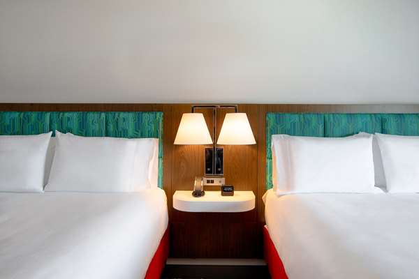  - Hampton Inn & Suites Nepean West Ottawa