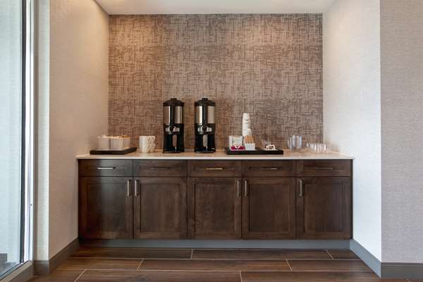 Restaurant - Hampton Inn & Suites Nepean West Ottawa