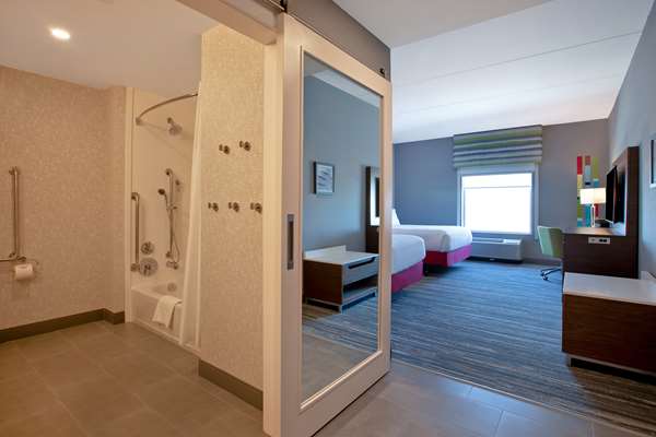  - Hampton Inn & Suites Nepean West Ottawa