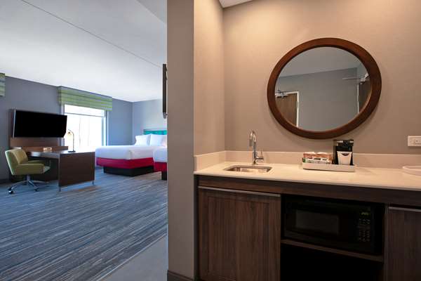  - Hampton Inn & Suites Nepean West Ottawa