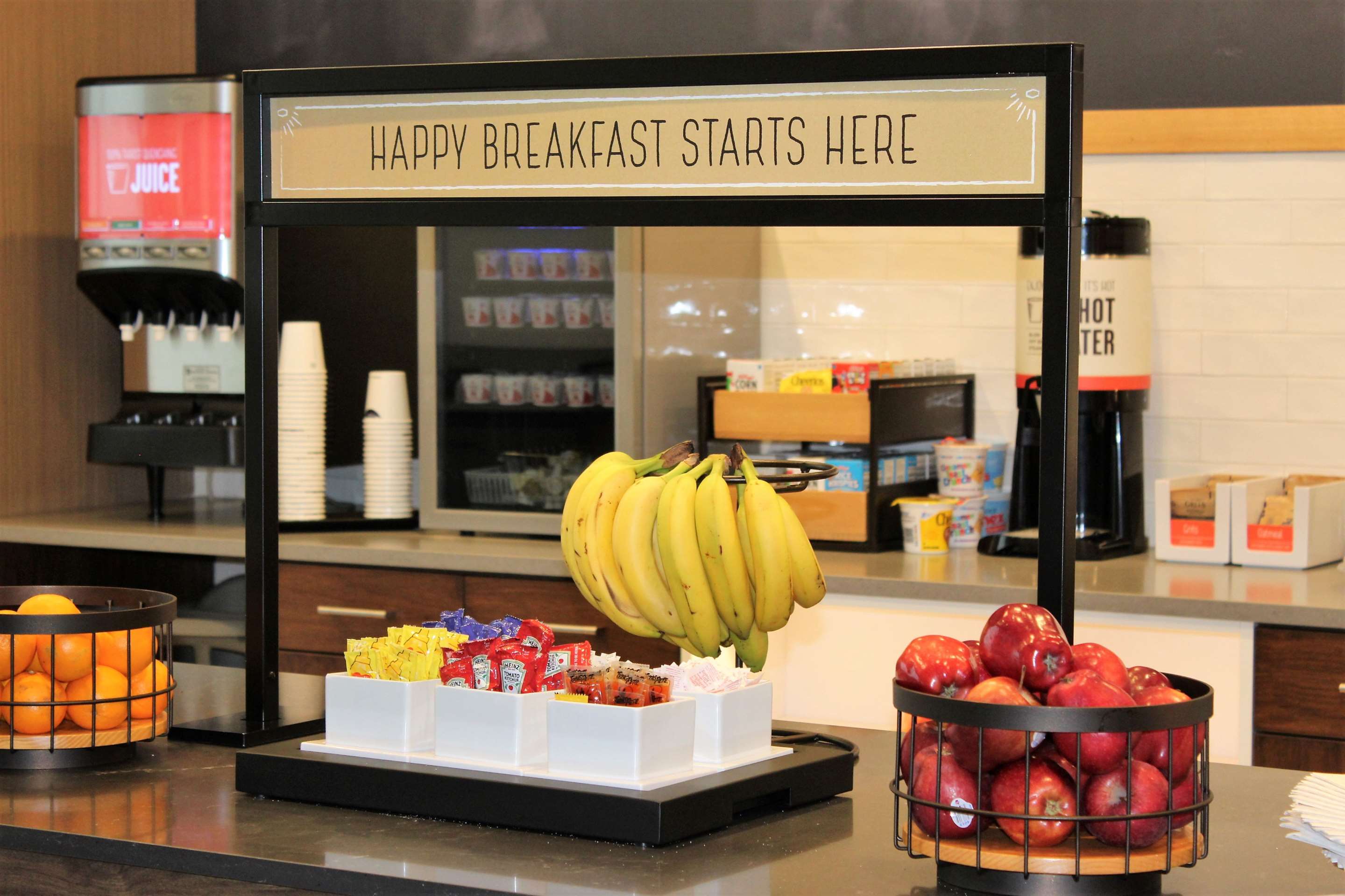 Breakfast Area | Hampton Inn Lexington