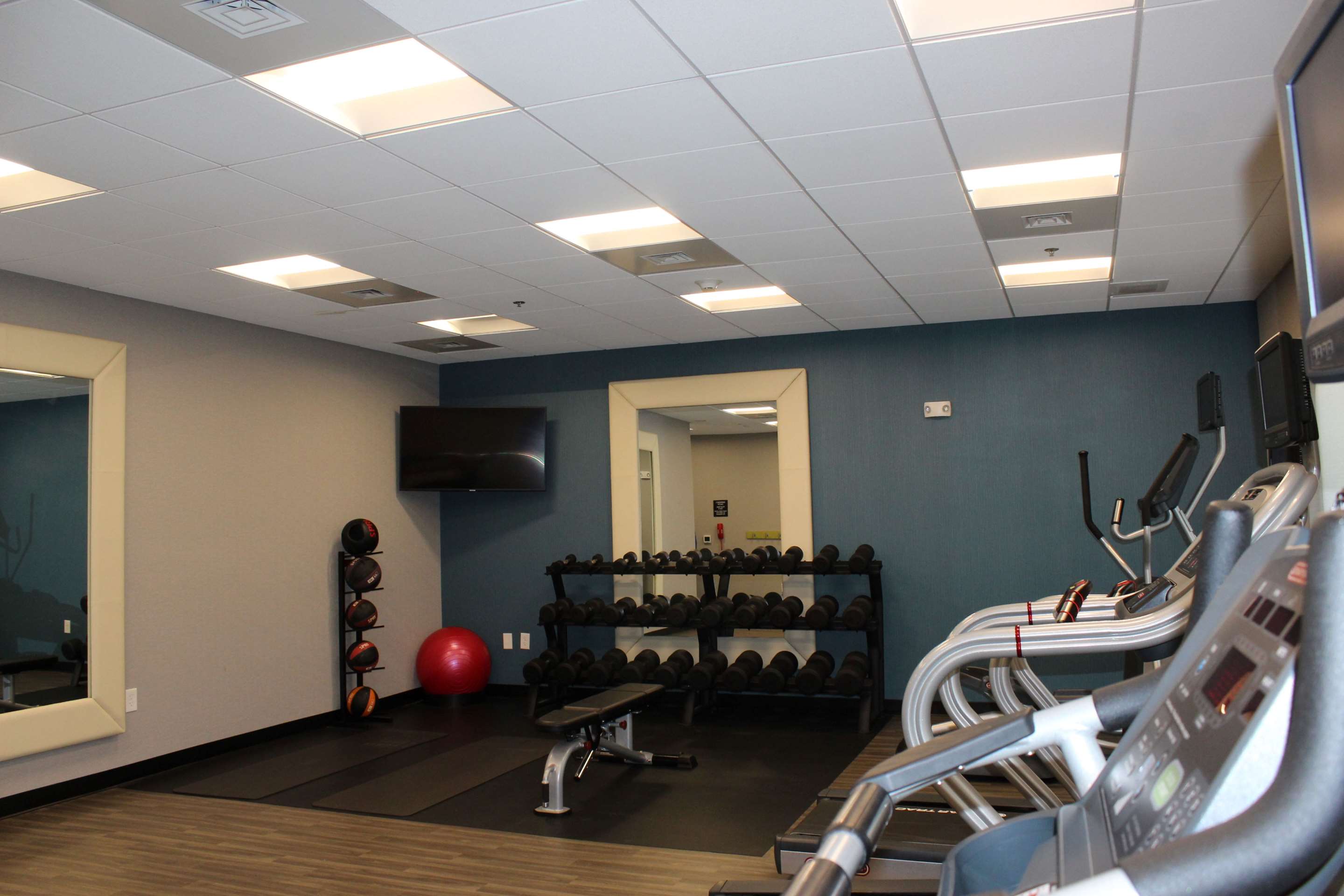 Health club fitness center gym | Hampton Inn Lexington
