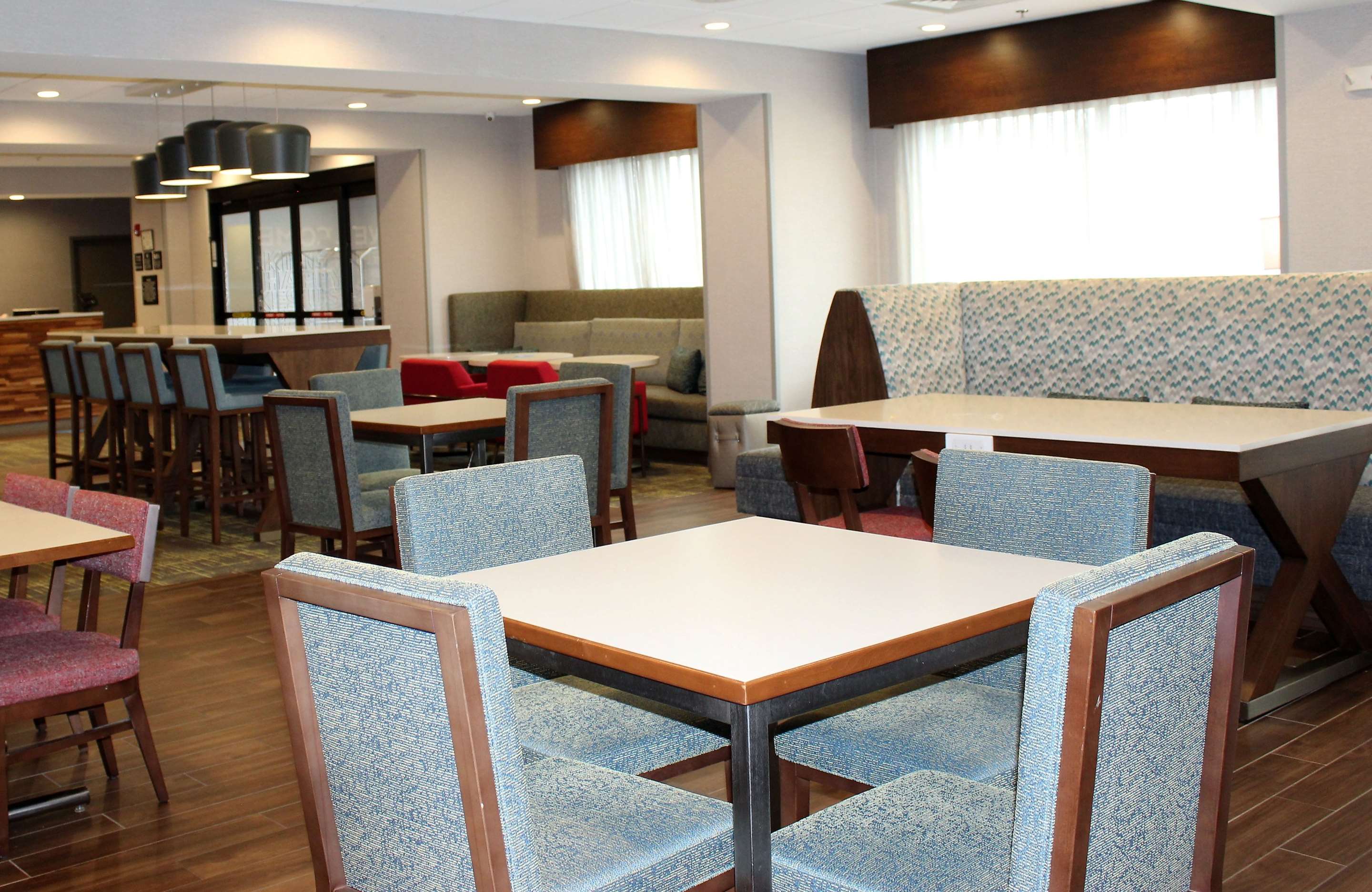 Lobby | Hampton Inn Lexington