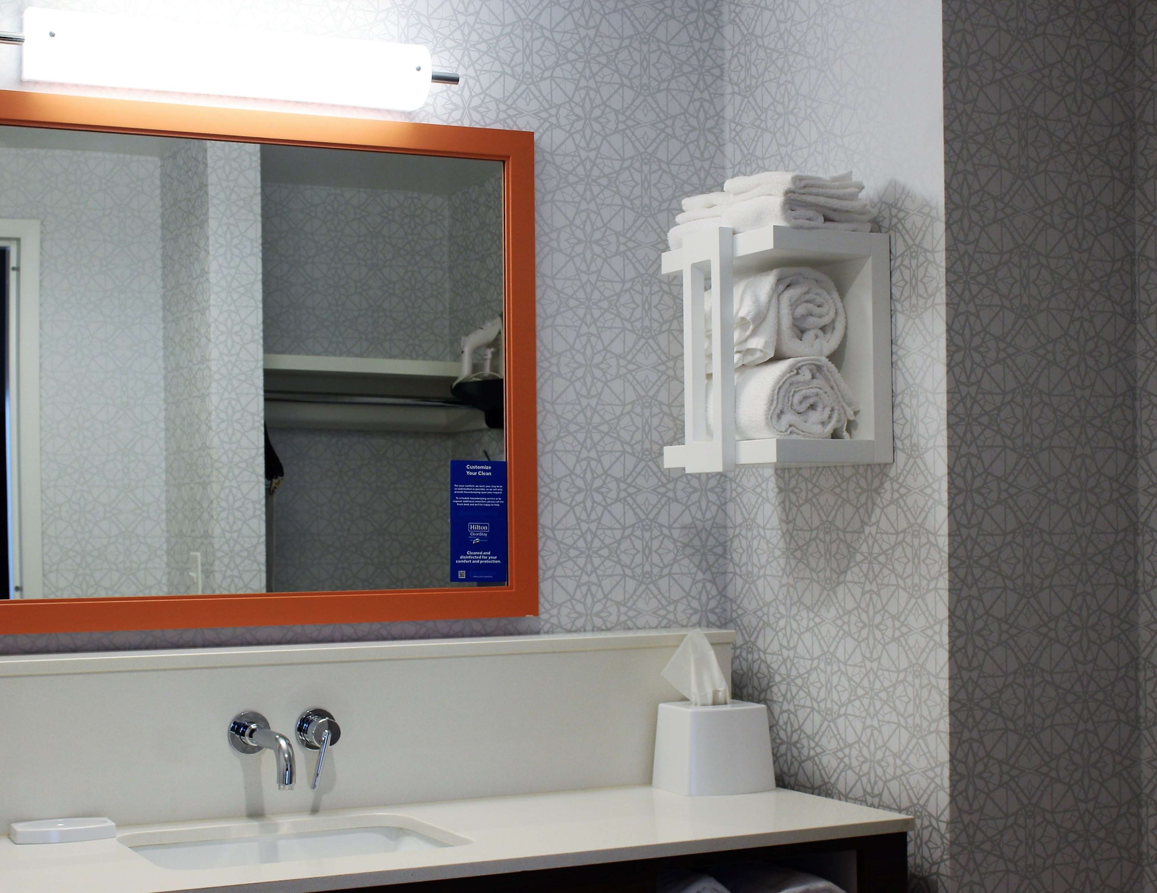 Hampton Inn Lexington NC Room Type - 1 KNG ACCESSIBLE TUB NS
