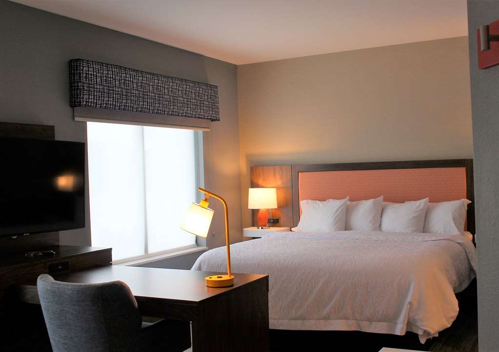 Hampton Inn Lexington NC Room Type - 1 KING MOB HR ACC RI SHWR