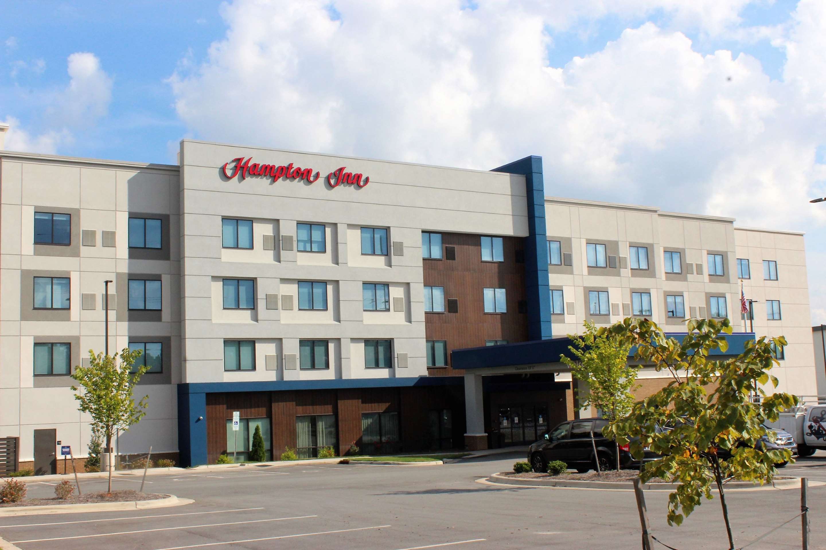 Exterior | Hampton Inn Lexington