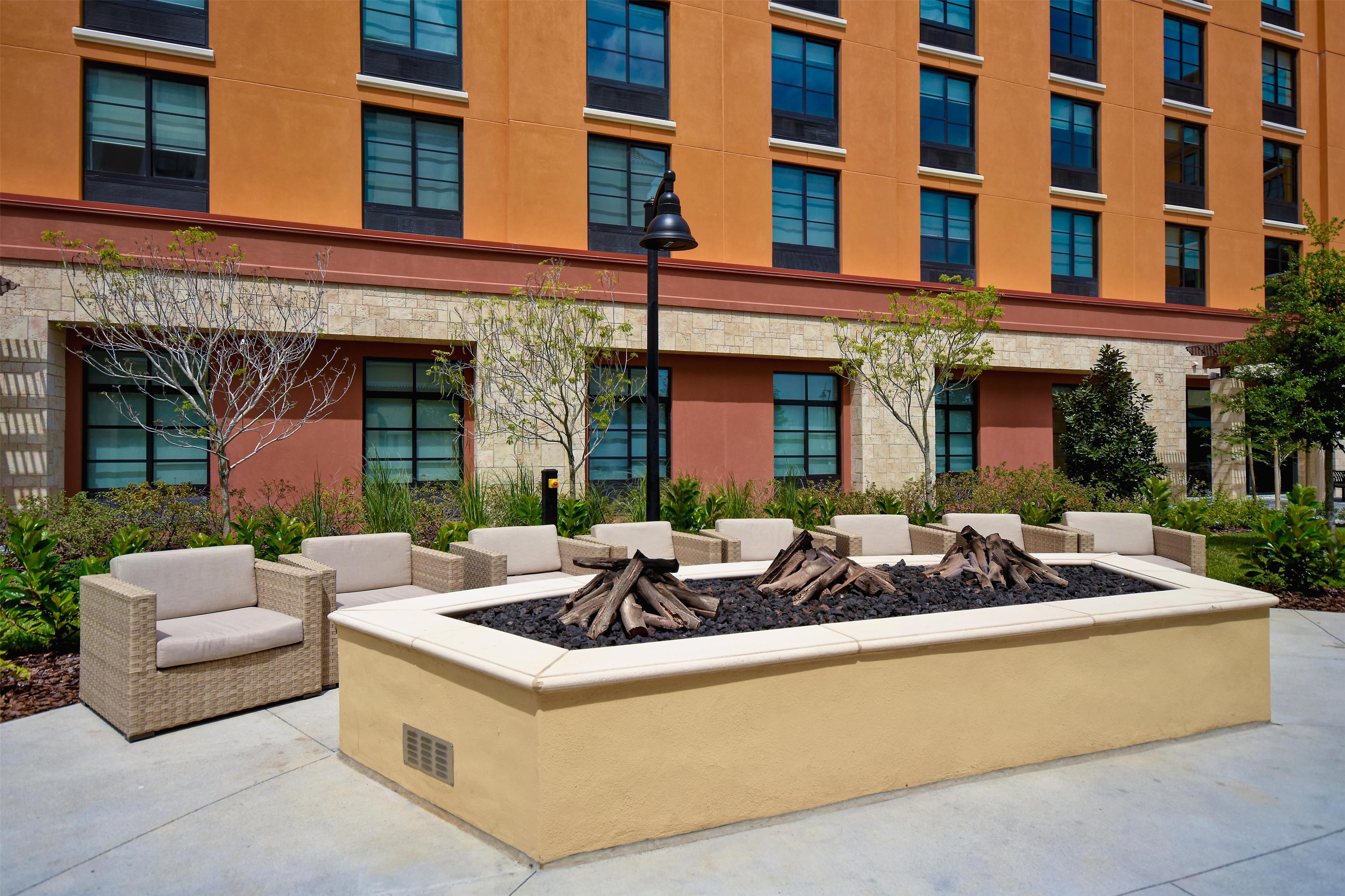 Exterior | Homewood Suites by Hilton Orlando at Flamingo Crossings