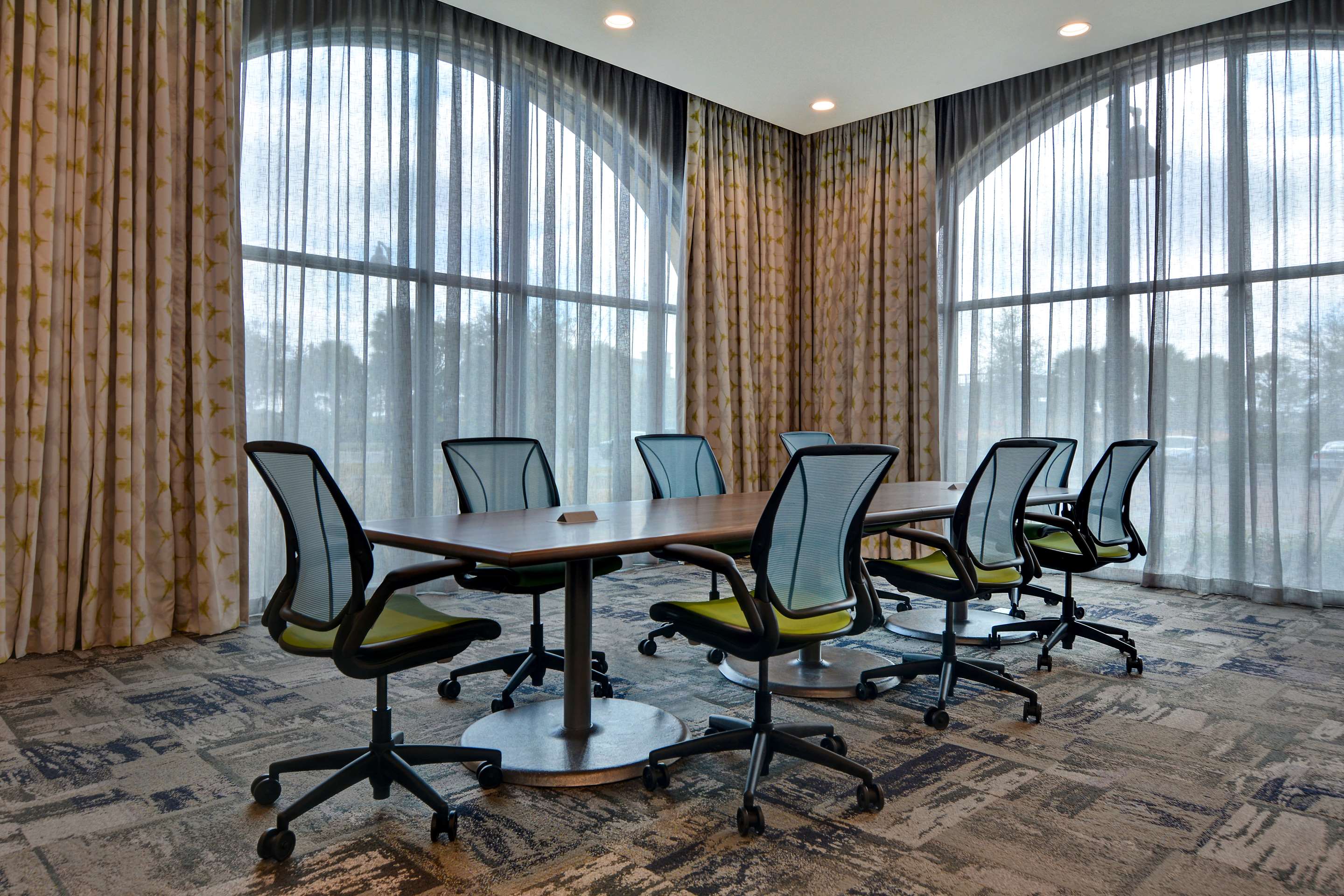 Meeting Room | Home2 Suites by Hilton Orlando at Flamingo Crossings