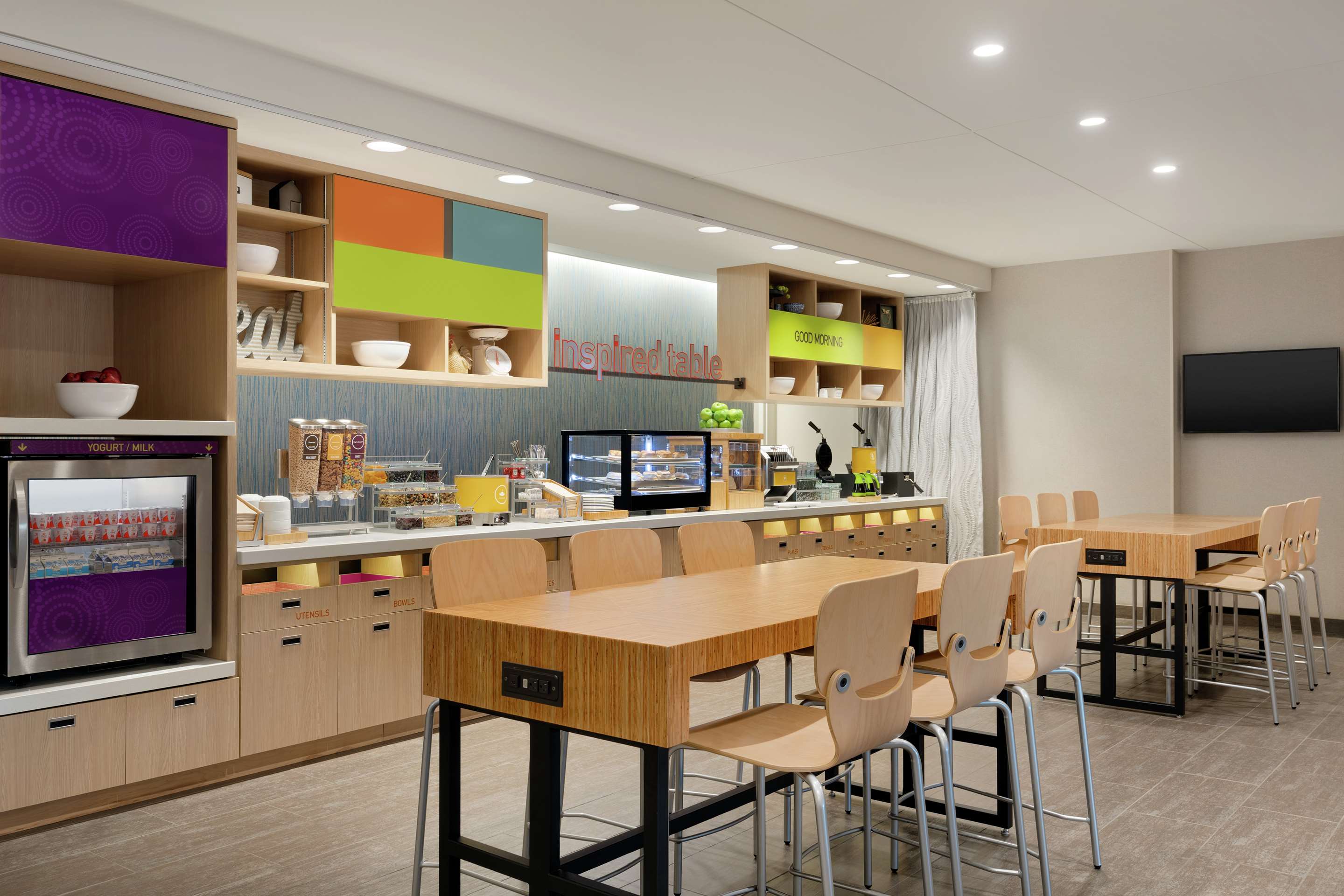 Breakfast Area | Home2 Suites by Hilton Martinsburg, WV