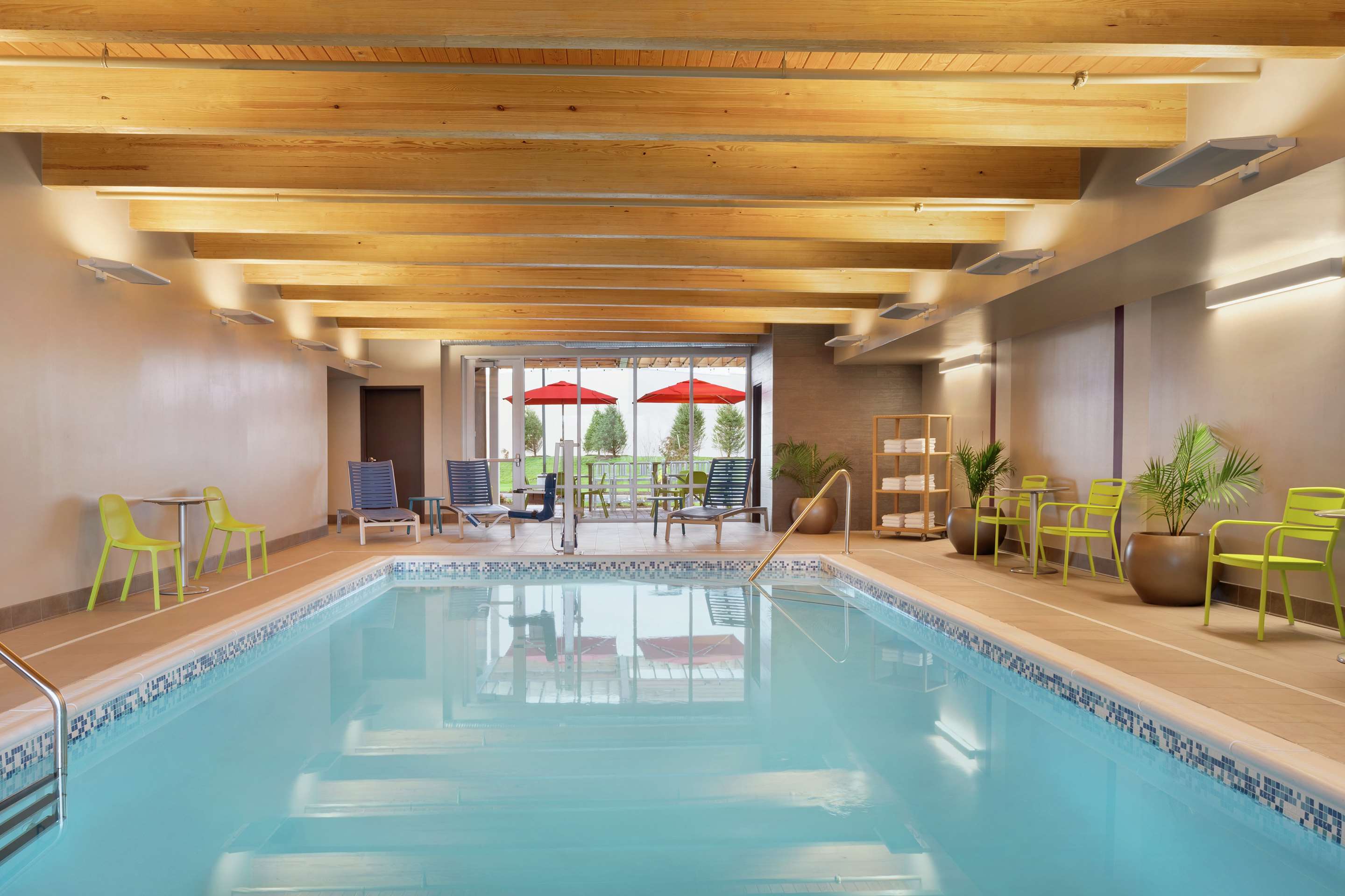 Pool | Home2 Suites by Hilton Martinsburg, WV