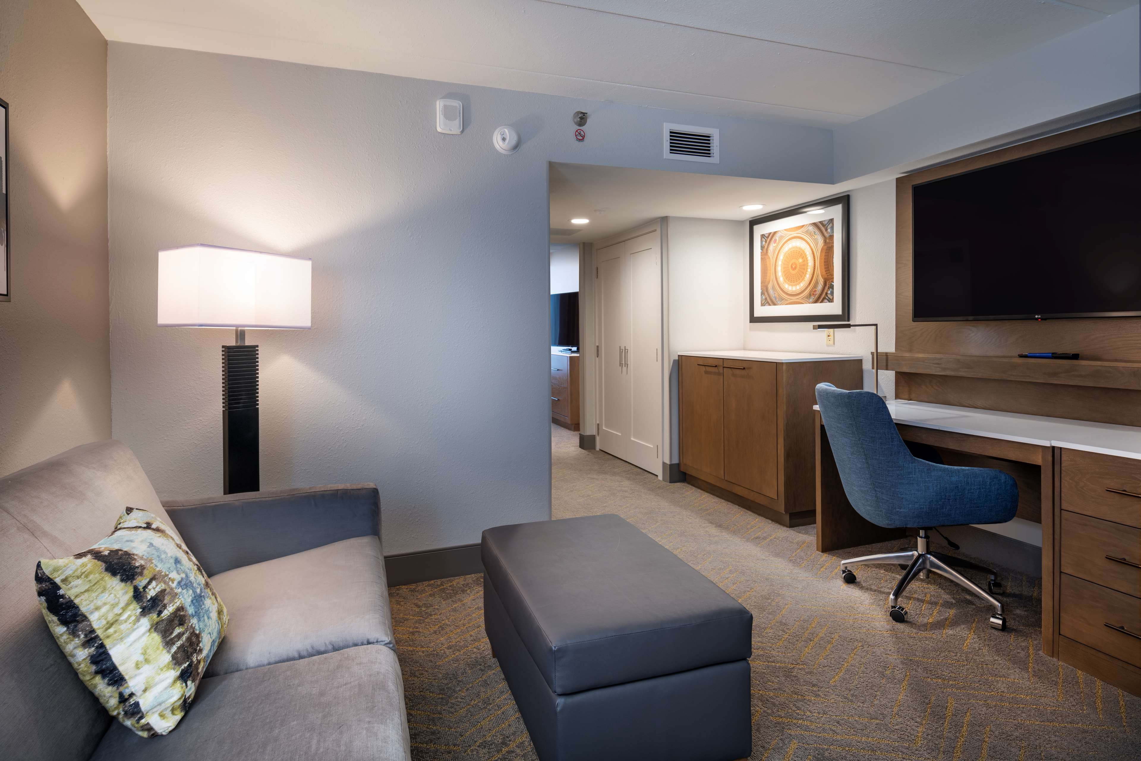 DoubleTree by Hilton Madison East - Tap to explore photos