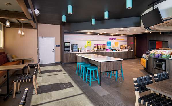 Amenities - Tru by Hilton Hotel Glendale