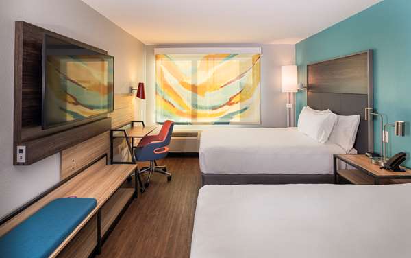  - Tru by Hilton Hotel Glendale