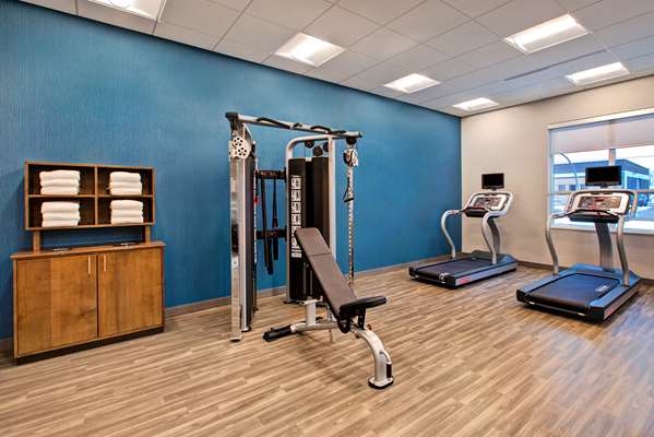 Fitness/ Exercise Room - Hampton Inn Brockville