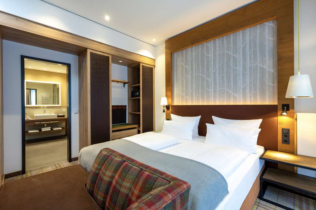 Hotel Anklamer Hof, BW Signature Collection-guestroom-Guest Room,Guest Room Amenity,Suite,On-Site.jpg