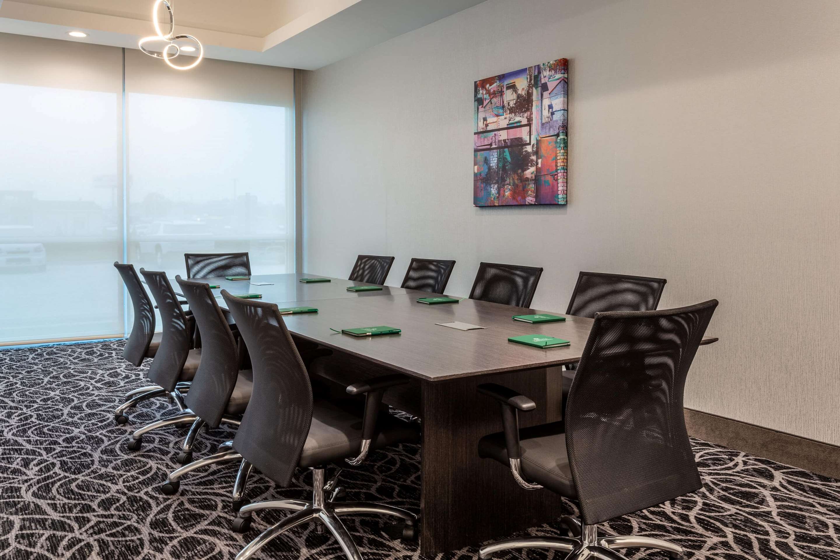 Meeting Room | La Quinta Inn & Suites by Wyndham Shorewood