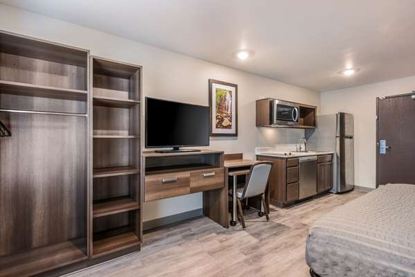  - WoodSpring Suites Linden