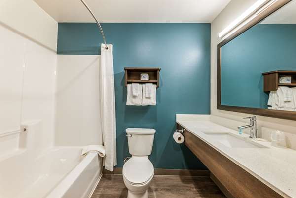  - WoodSpring Suites Linden