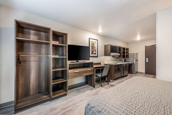  - WoodSpring Suites Linden