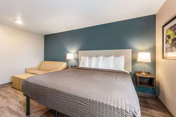  - WoodSpring Suites Linden