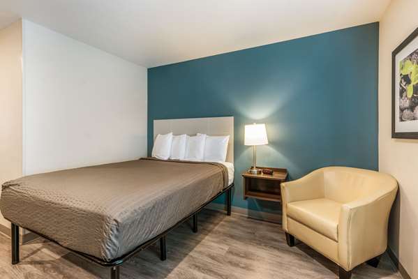  - WoodSpring Suites Linden