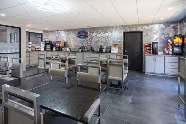  - Baymont Inn & Suites La Vergne - I-24, Exit 64