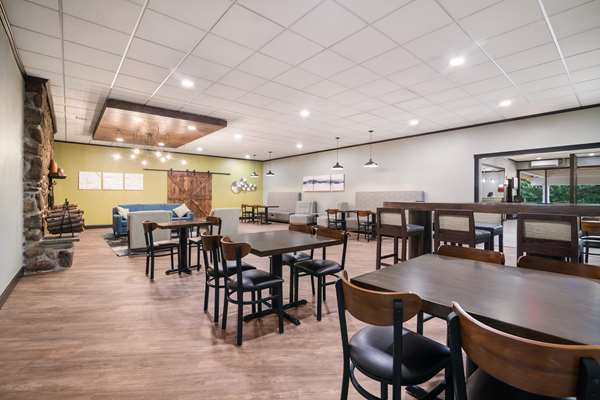 Bar - Best Western Plymouth Inn White Mountains Campton