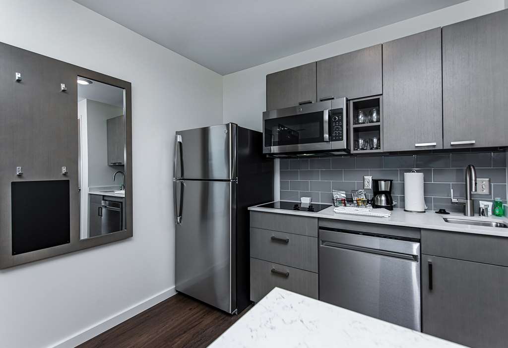 HYATT HOUSE ROCHESTER/MAYO CLINIC-guestroom-Guest Room,Guest Room Amenity,Kitchen/Kitchenette,On-Site.jpg