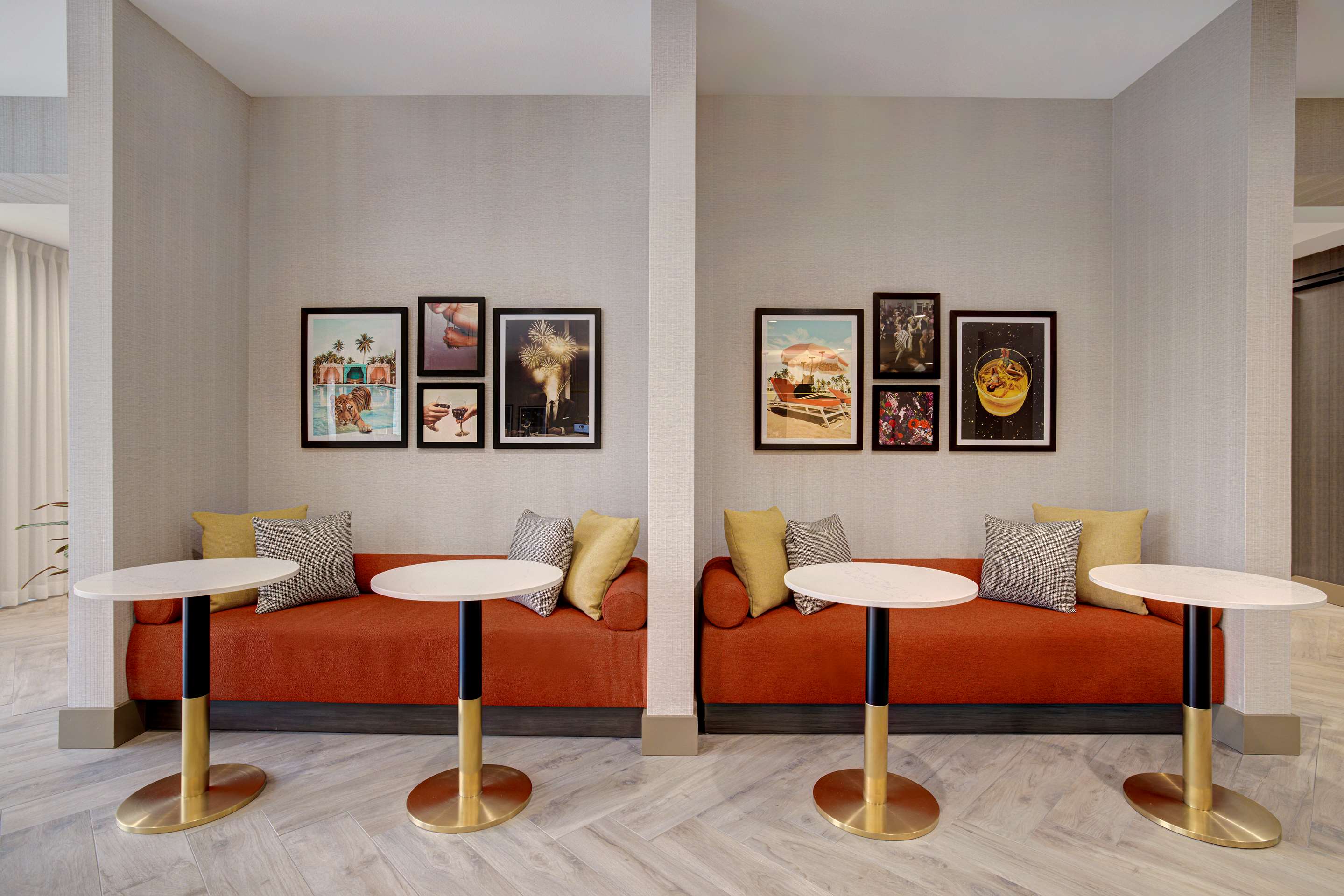 BarLounge | DoubleTree by Hilton Palmdale, CA