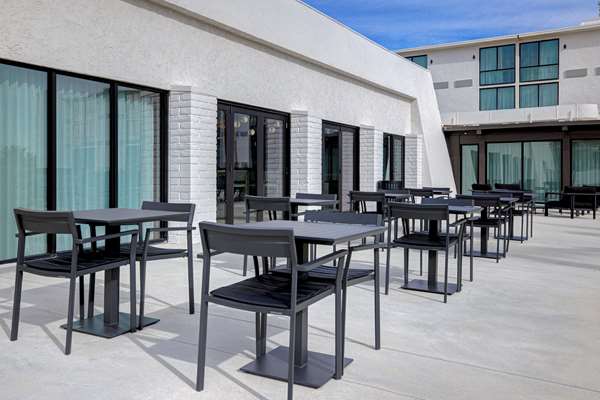 Exterior view - DoubleTree by Hilton Palmdale - CA 14, Exit 35