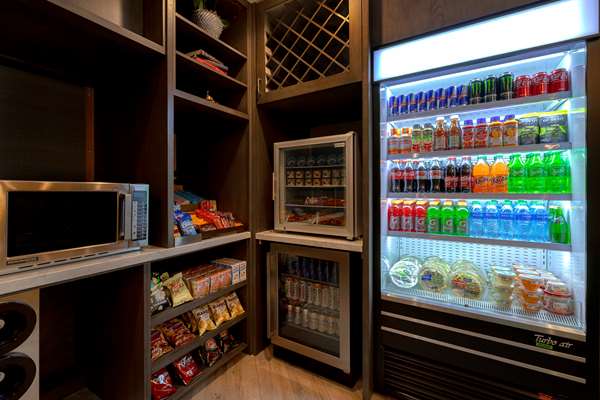 Restaurant - DoubleTree by Hilton Palmdale - CA 14, Exit 35