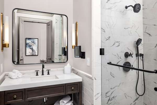  - Liberty Place Hotel by Hilton Club Charleston