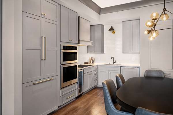  - Liberty Place Hotel by Hilton Club Charleston