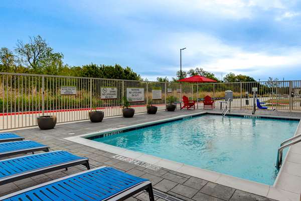 Pool - Home2 Suites by Hilton US 75 North Plano