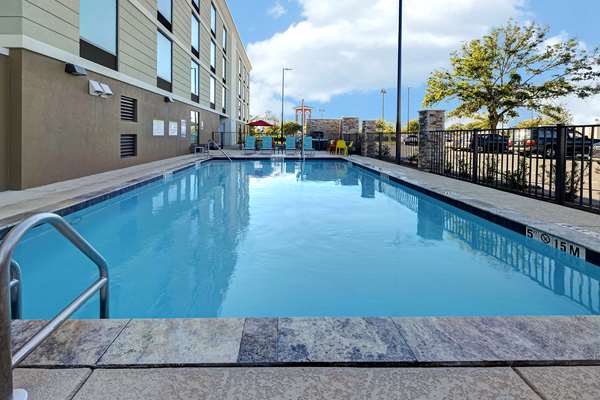 Pool - Home2 Suites by Hilton Gulf Breeze