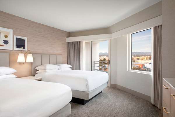  - Hilton Santa Monica Hotel & Suites