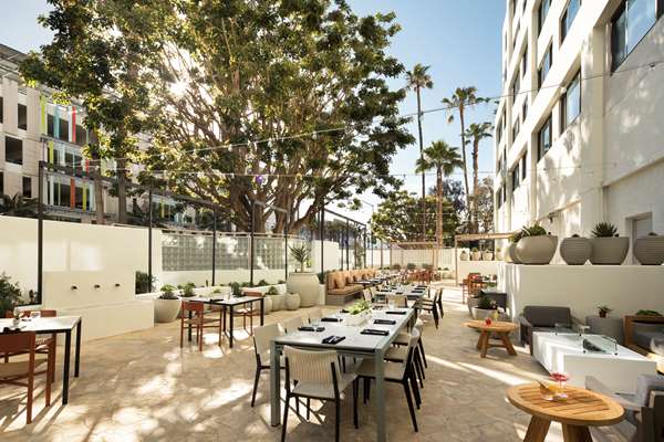 Restaurant - Hilton Santa Monica Hotel & Suites