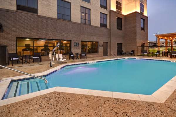 Pool - Homewood Suites by Hilton Downtown Tuscaloosa