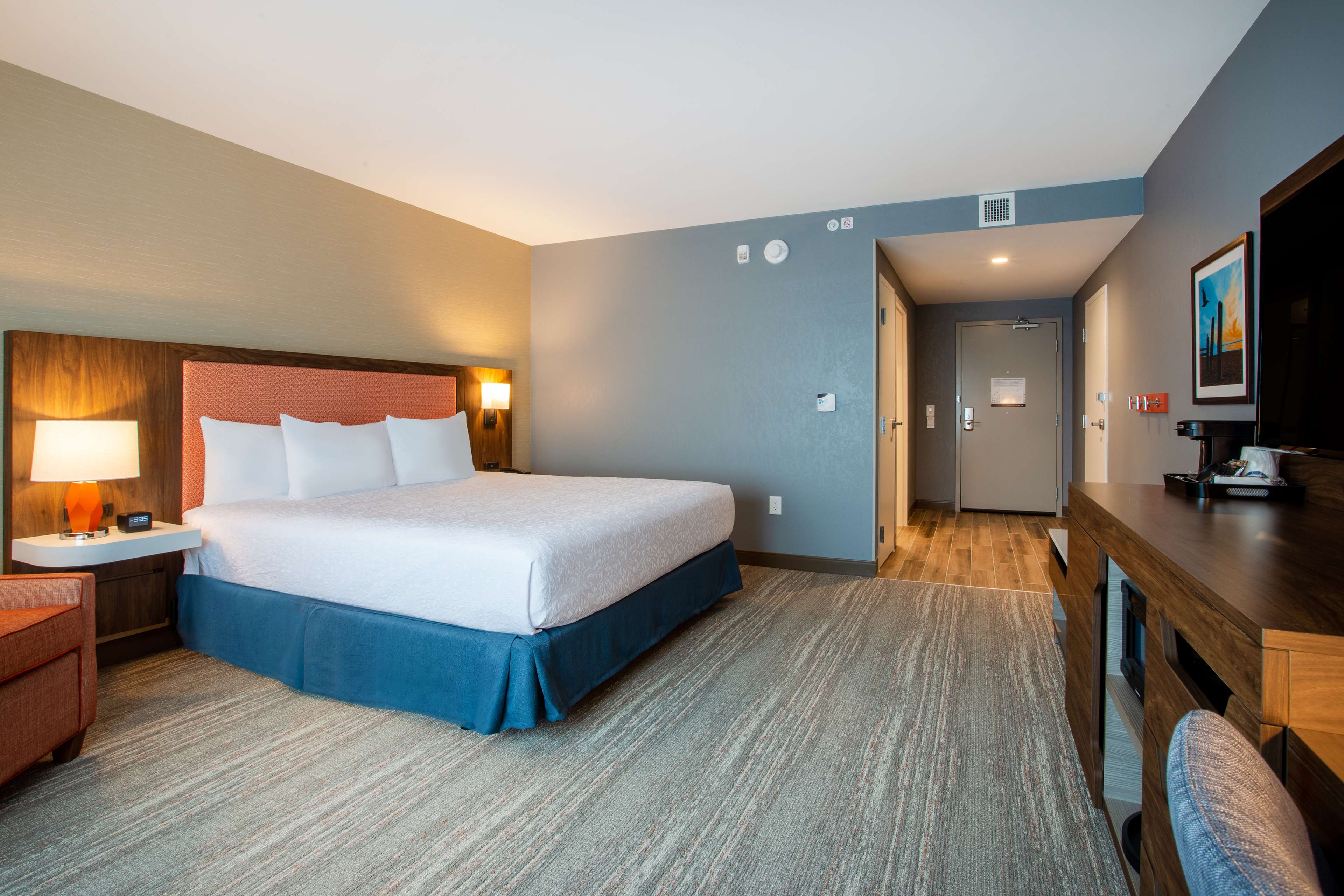 Hampton Inn & Suites North Port, FL Room Type - 1 KNG ACCESSIBLE TUB NS