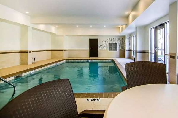 Pool - Wingate by Wyndham Hotel North Longview
