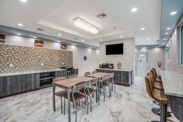 Restaurant - Americas Best Value Inn & Suites Highway 6 Houston