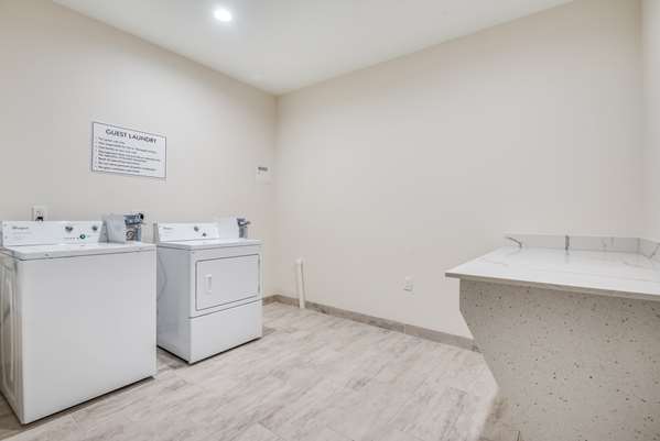  - Americas Best Value Inn & Suites Highway 6 Houston