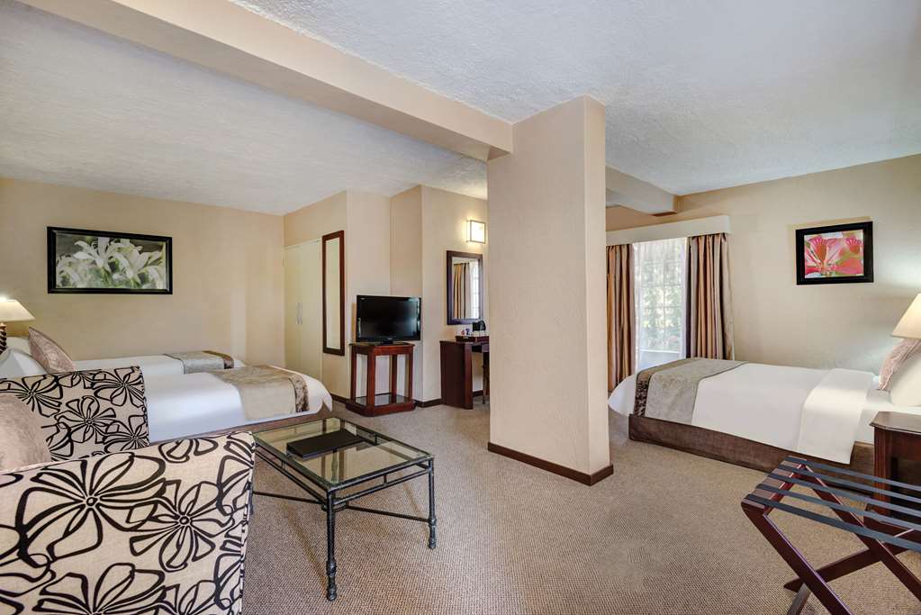 HAZYVIEW SUN-guestroom-Guest Room,Suite,On-Site.jpg