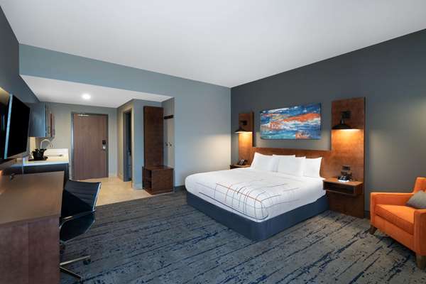  - La Quinta Inn & Suites East Louisville