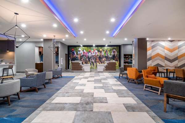  - La Quinta Inn & Suites East Louisville