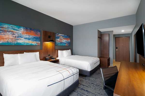  - La Quinta Inn & Suites East Louisville