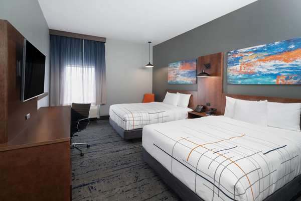  - La Quinta Inn & Suites East Louisville