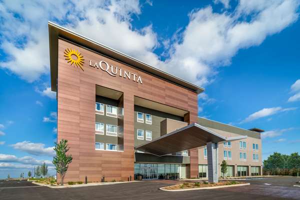 Exterior view - La Quinta Inn & Suites East Louisville