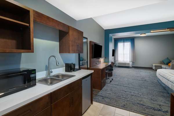 Suite - La Quinta Inn & Suites East Louisville
